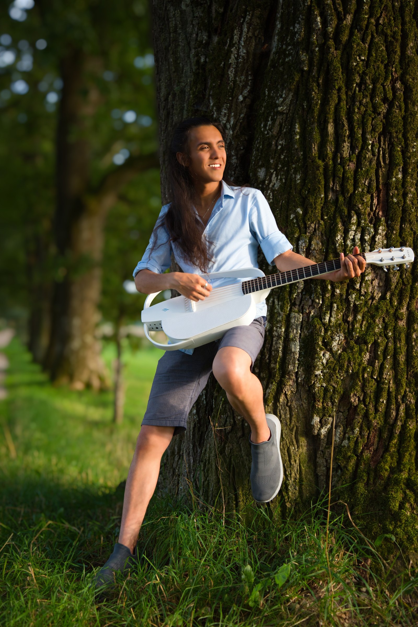 Samsara · Maha Samadhi · Nhu Lai mit Gitarre